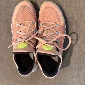 Nike Metcon peach 🍑 and lime 🍋‍🟩